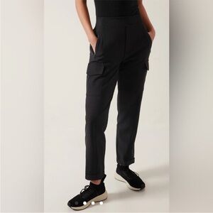Athleta Endless Cargo Pant, size 4, NWT
